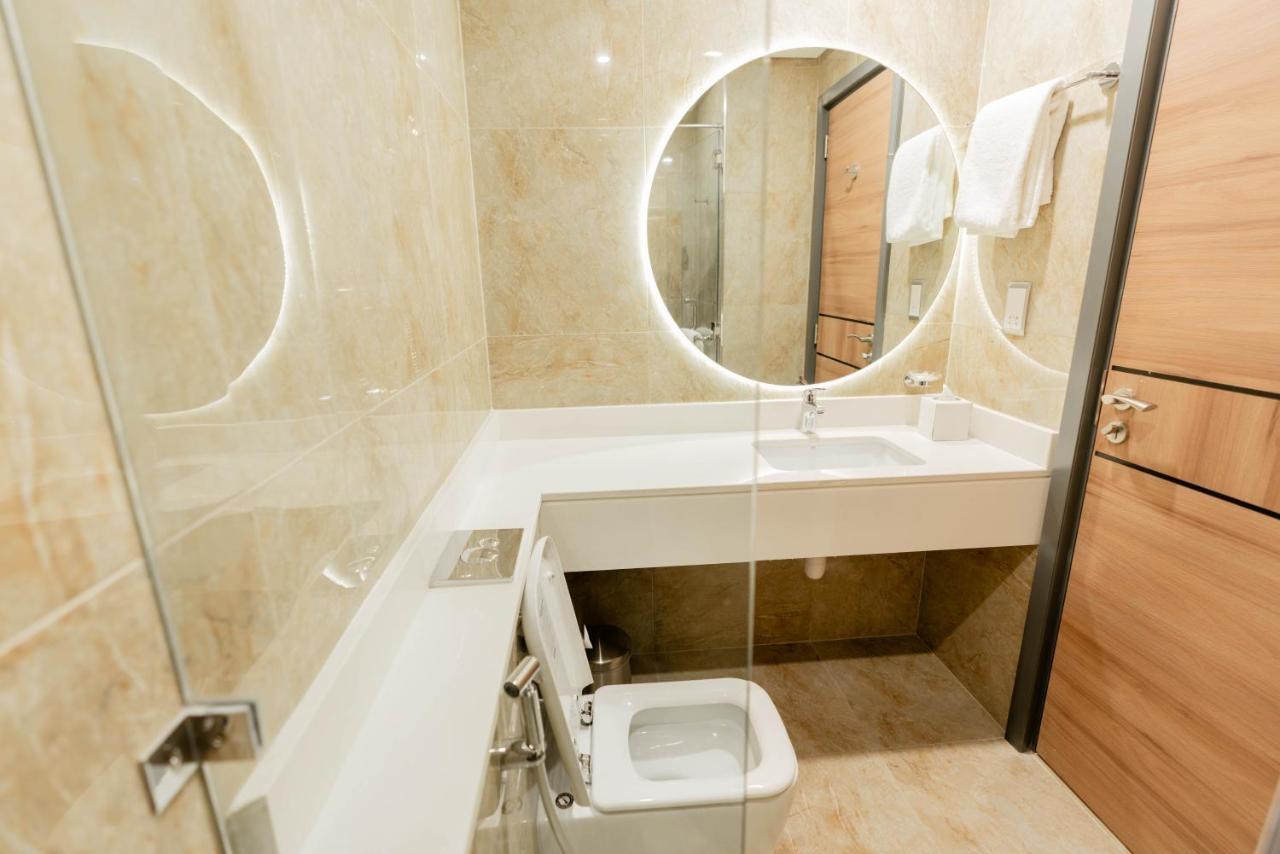 Resivation Hotel Дубай Екстериор снимка