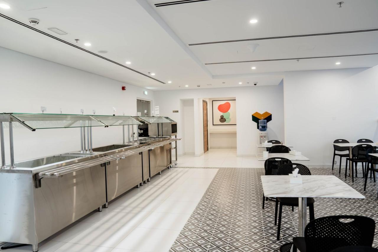 Resivation Hotel Дубай Екстериор снимка
