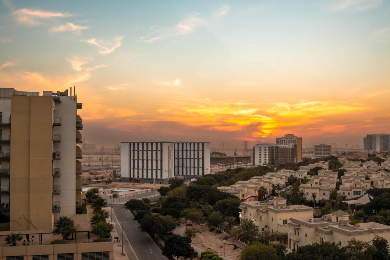 Resivation Hotel Дубай Екстериор снимка