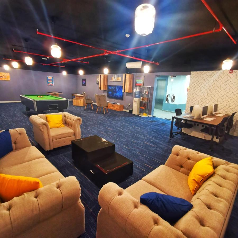 Resivation Hotel Дубай Екстериор снимка