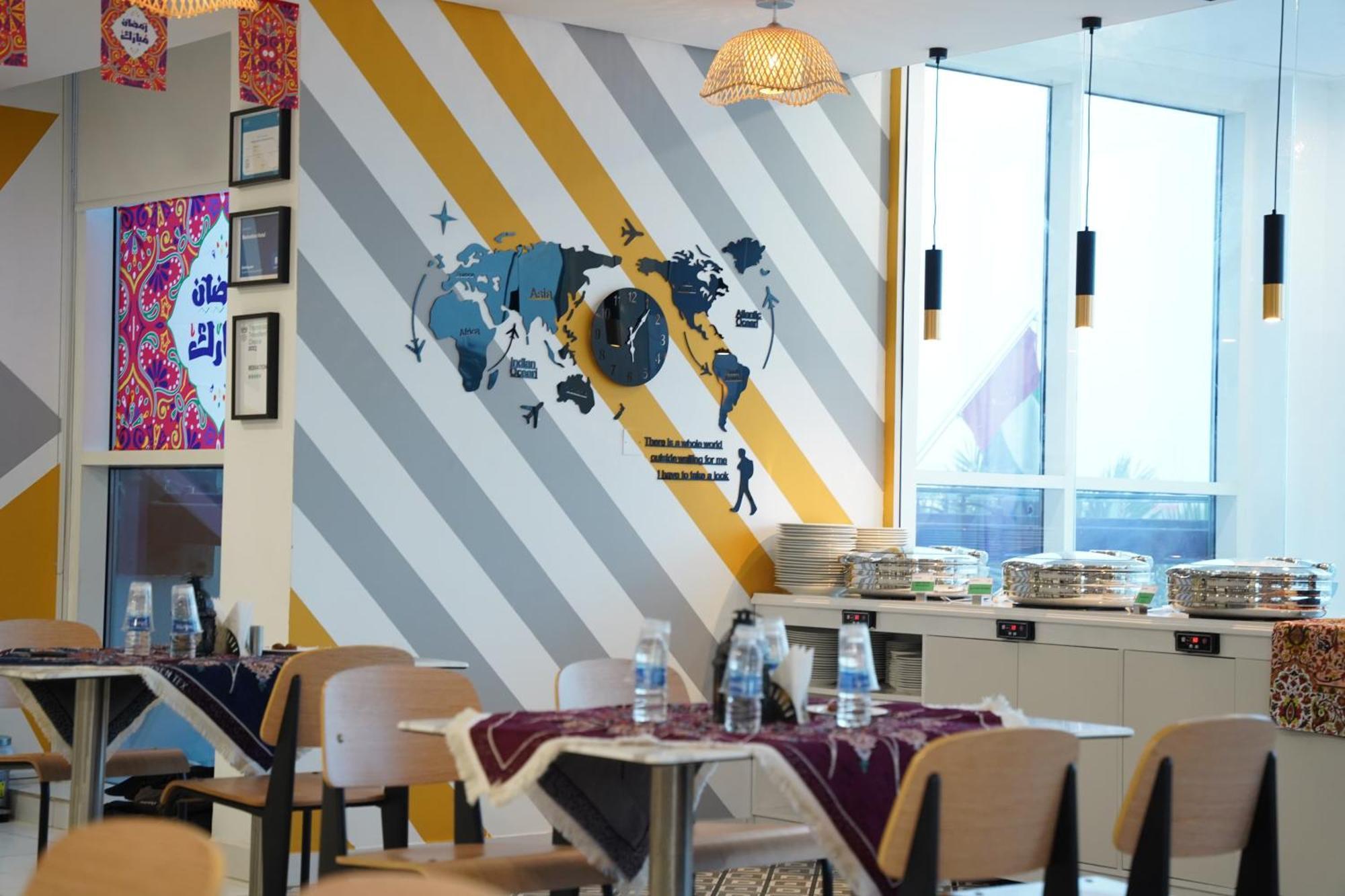 Resivation Hotel Дубай Екстериор снимка